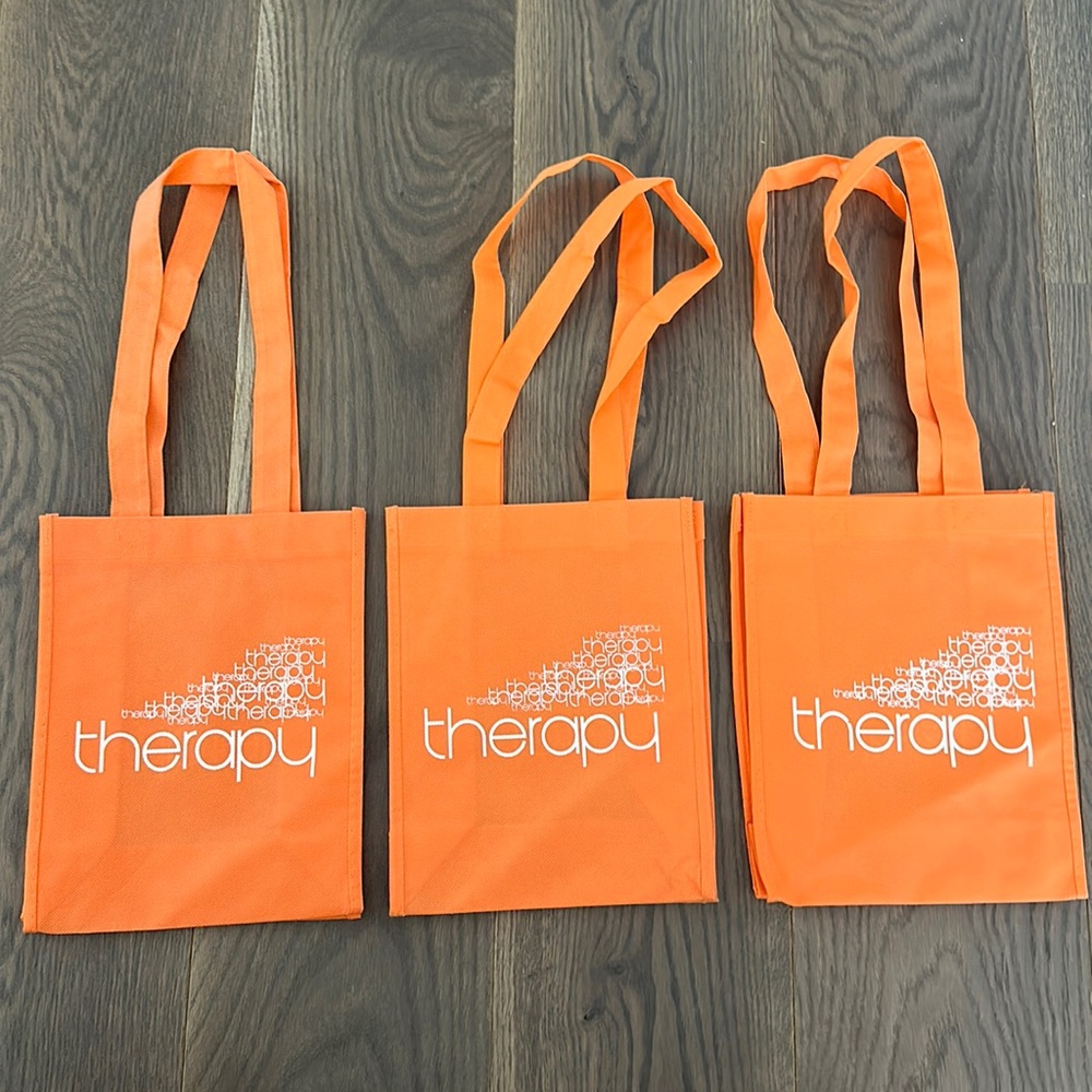 4/$10 (3) reusable Therapy shopping totes